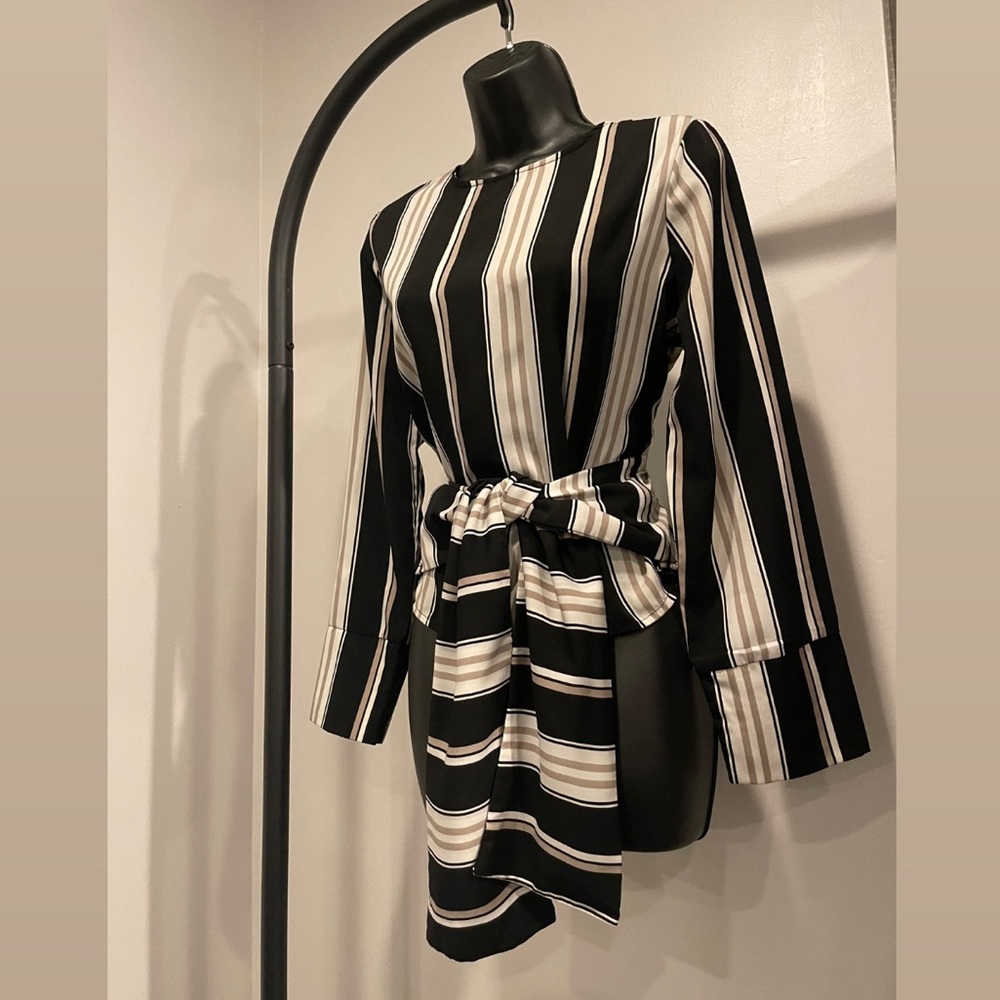 Size L (fits M) Striped Long Sleeve Top with Wrap Around in Front